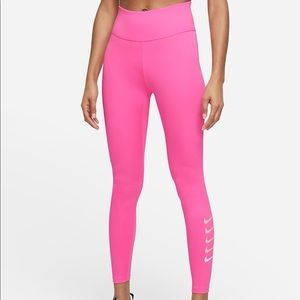 Nike Swoosh Run 7/8 Running Leggings